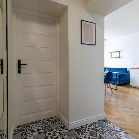 Cozy Renovated In Bielany Next To Subway * Warsaw