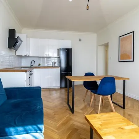 شقة Cozy Renovated In Bielany Next To Subway وارسو